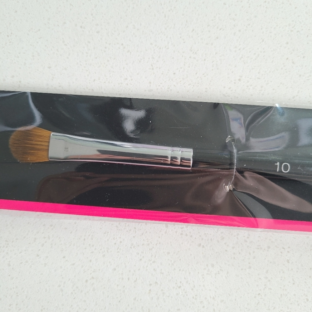 Shu Uemura #10 brush